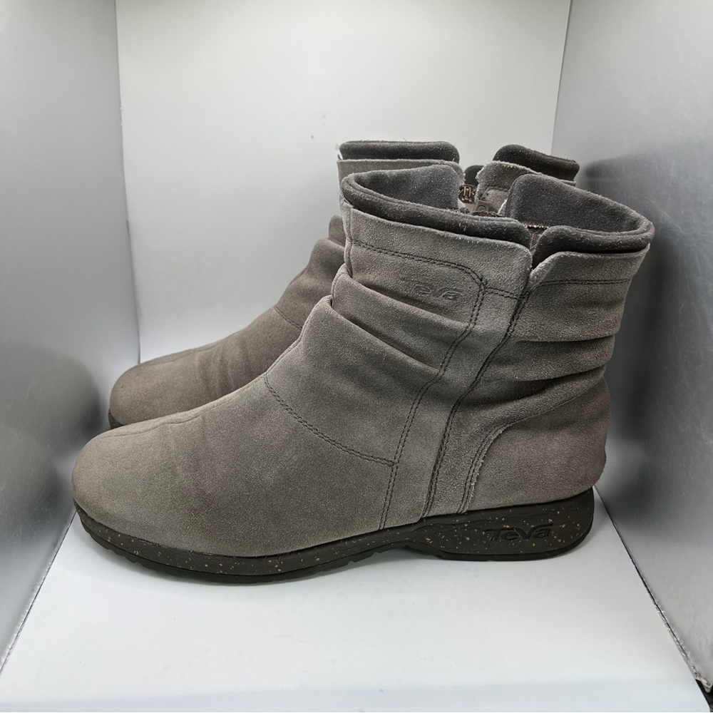 Women’s Teva Suede Ankle Boots Size 10